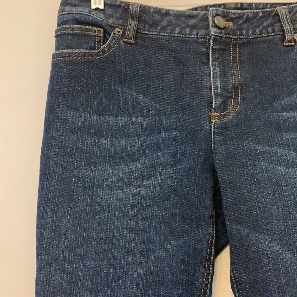Ann Taylor size 8 denim jeans with embellished back pockets. Inseam 27” EUC
